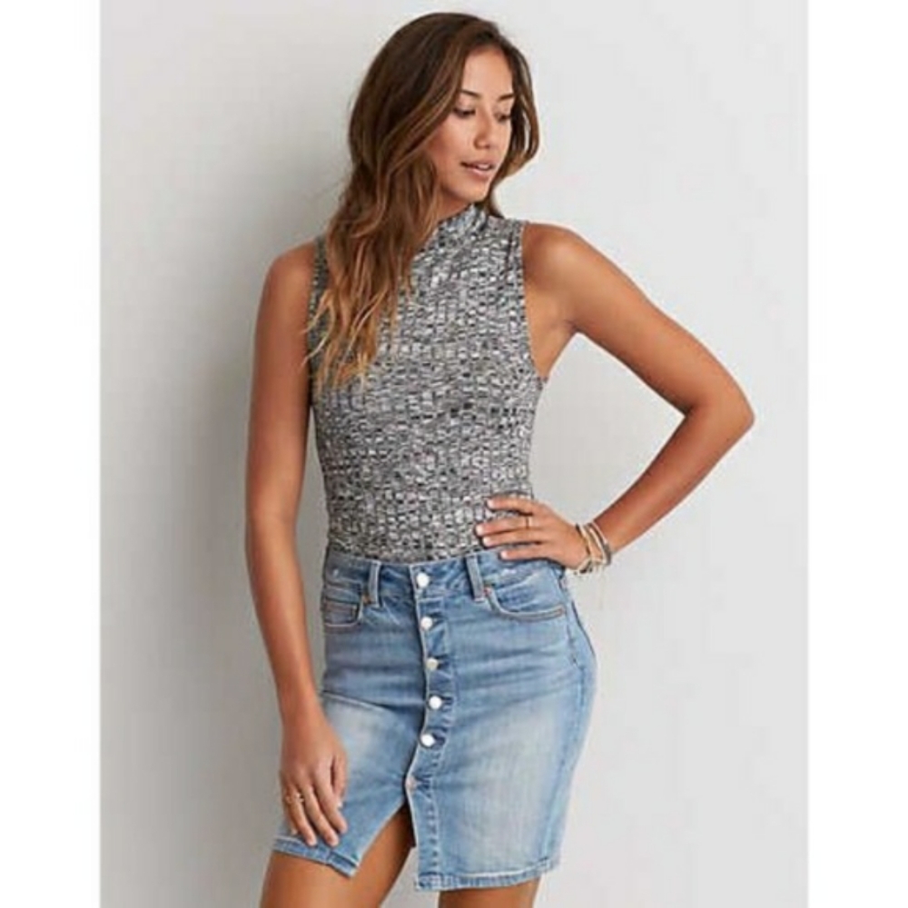 Sleeveless mock neck top